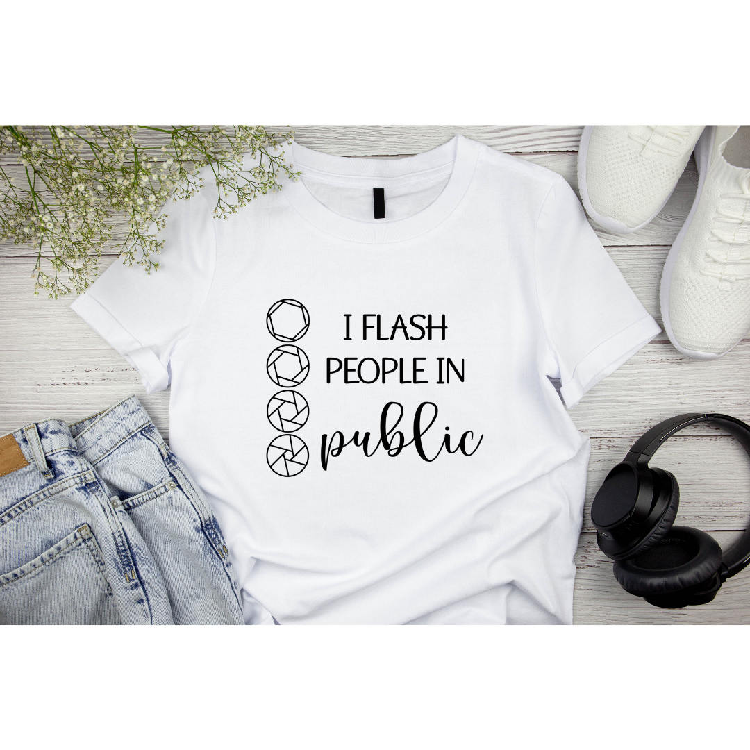 I FLASH IN PUBLIC